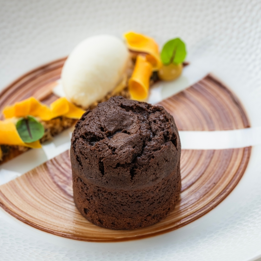 Royal-Garden-Hotel-London-Origin-Kensington-Dark-Chocolate-Fondant-Pumpkin-Cremeux-Buttermilk-Ice-Cream-04